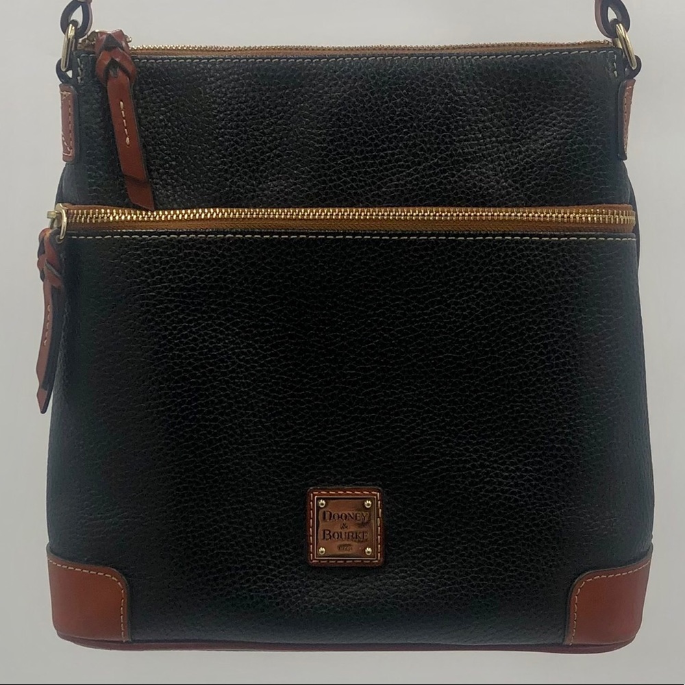 Dooney & Bourke Pebble Grain Crossbody - Like New